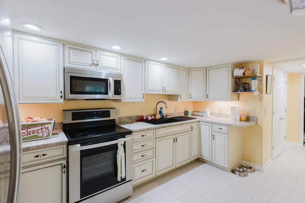 817 Palomino Lane Lexington KY 40503