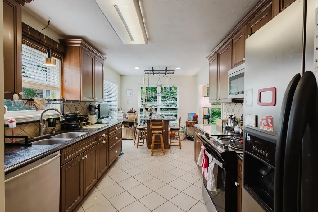 817 Palomino Lane Lexington KY 40503