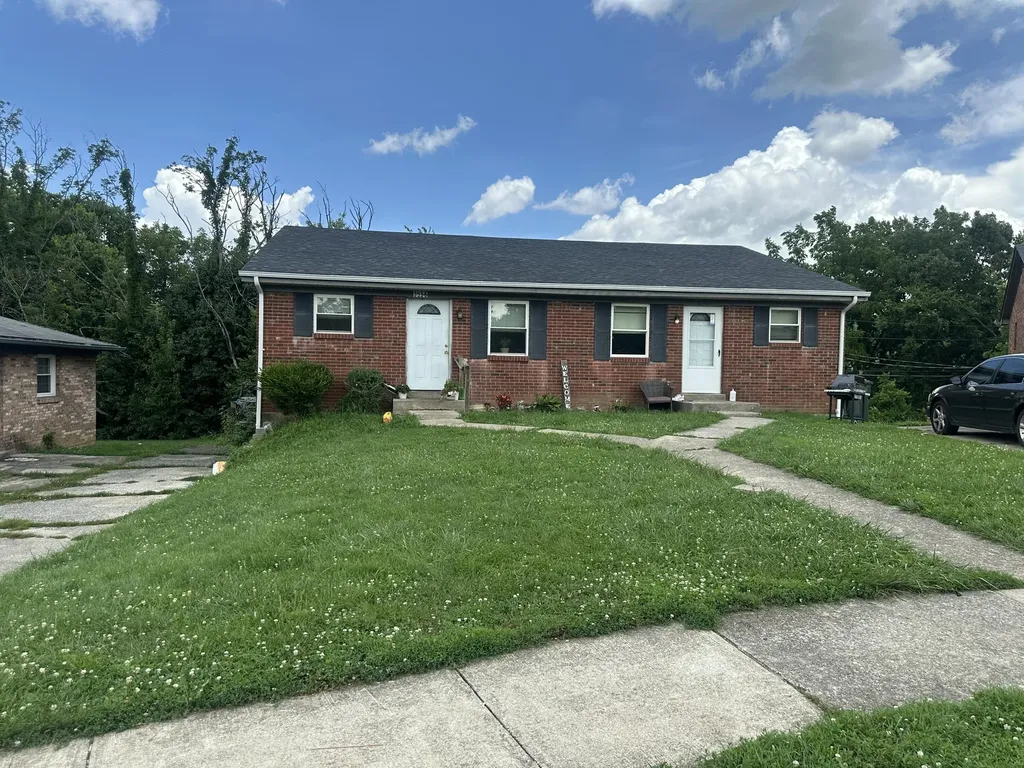 3556 - 3560 Honey Jay Court Lexington KY 40517