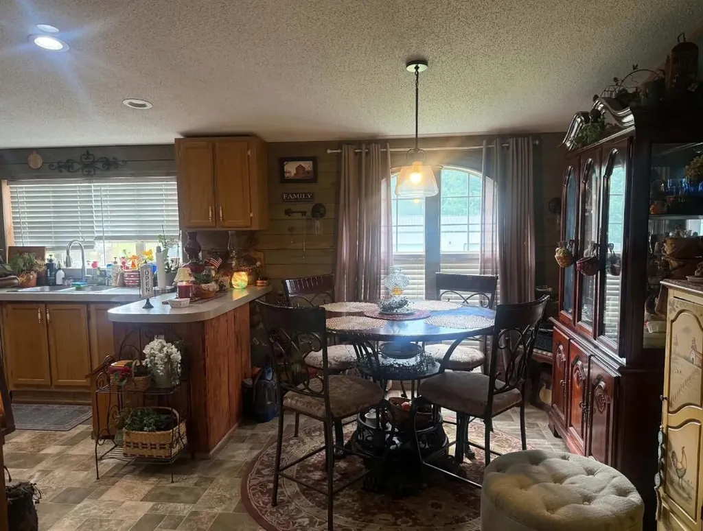 210 Three Oaks Road Irvine KY 40336