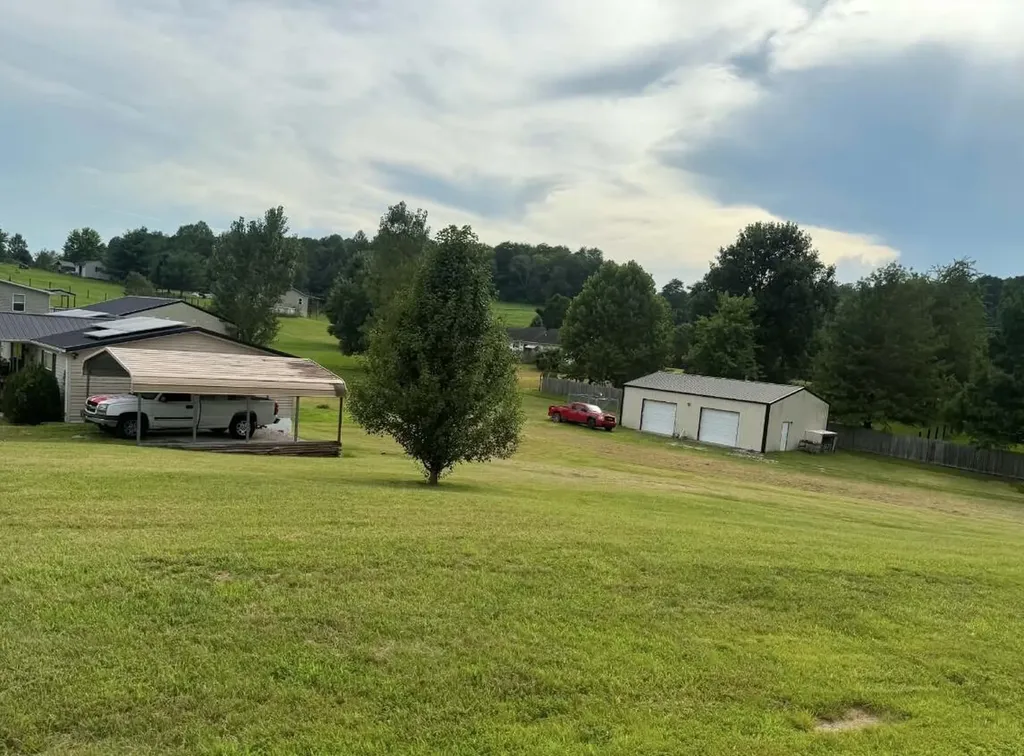 210 Three Oaks Road Irvine KY 40336