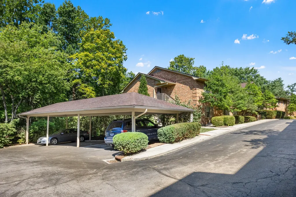 1167 Turkey Foot Road Lexington KY 40502