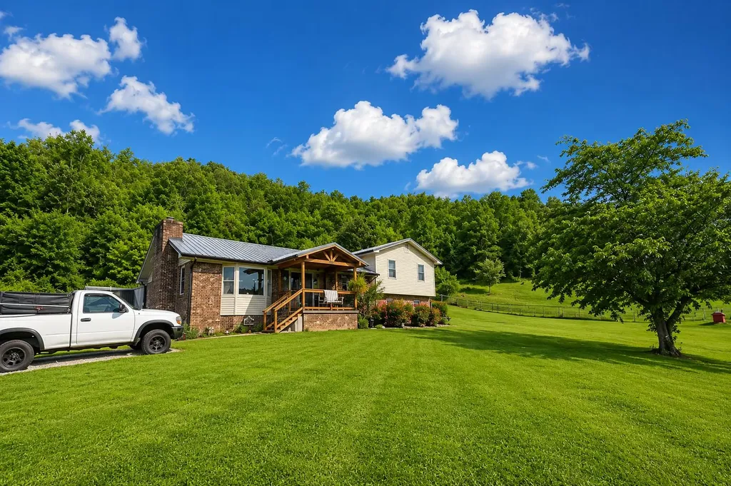 144 Mathel Hill Road Pineville KY 40977
