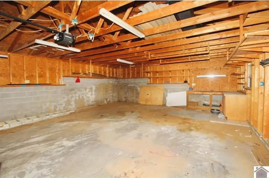 40 Oriole Drive Eddyville KY 42038