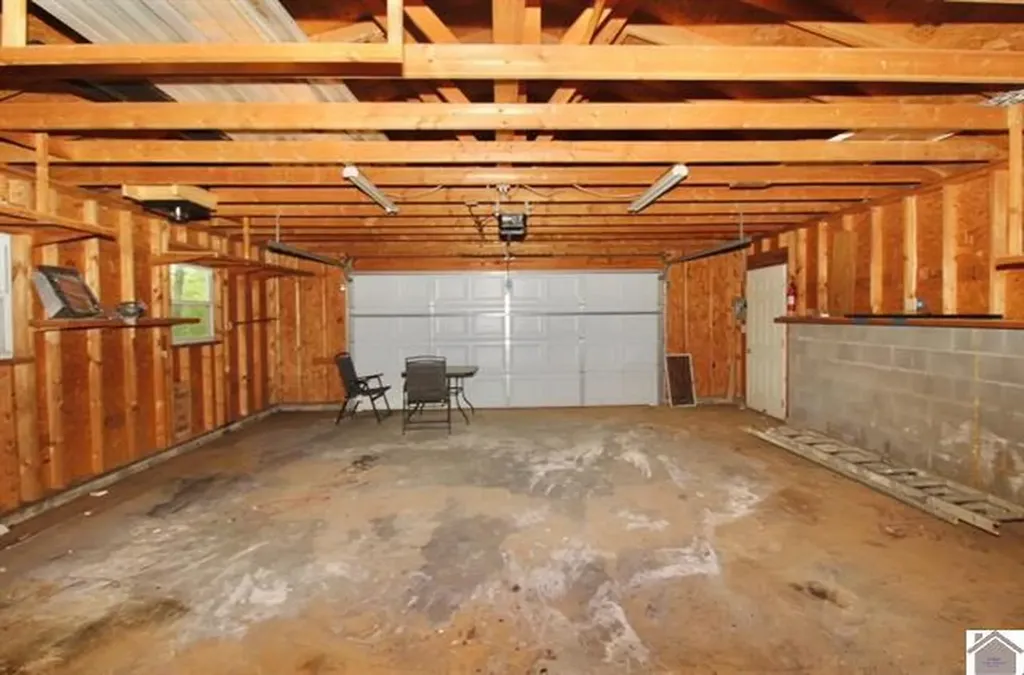 40 Oriole Drive Eddyville KY 42038