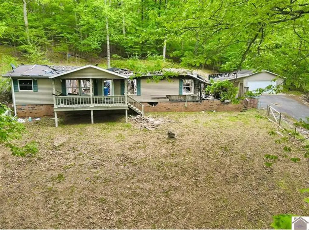 40 Oriole Drive Eddyville KY 42038