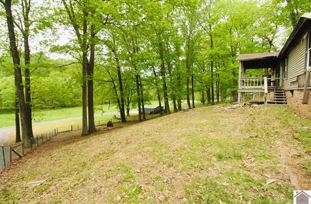 40 Oriole Drive Eddyville KY 42038