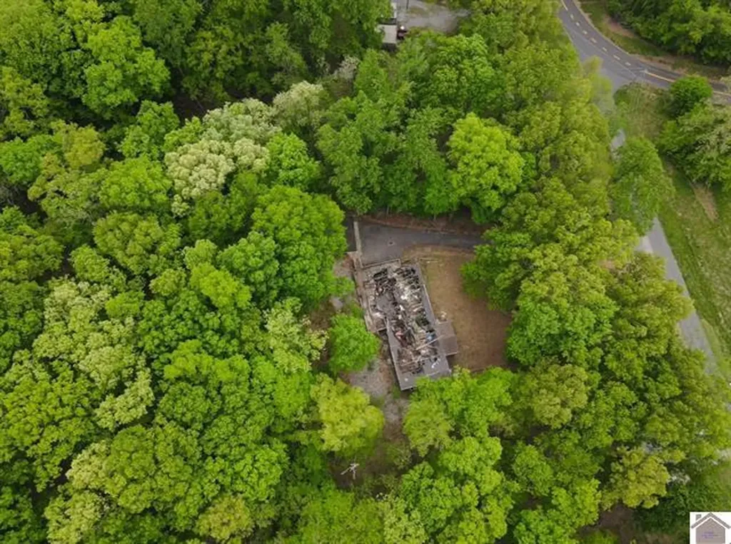 40 Oriole Drive Eddyville KY 42038