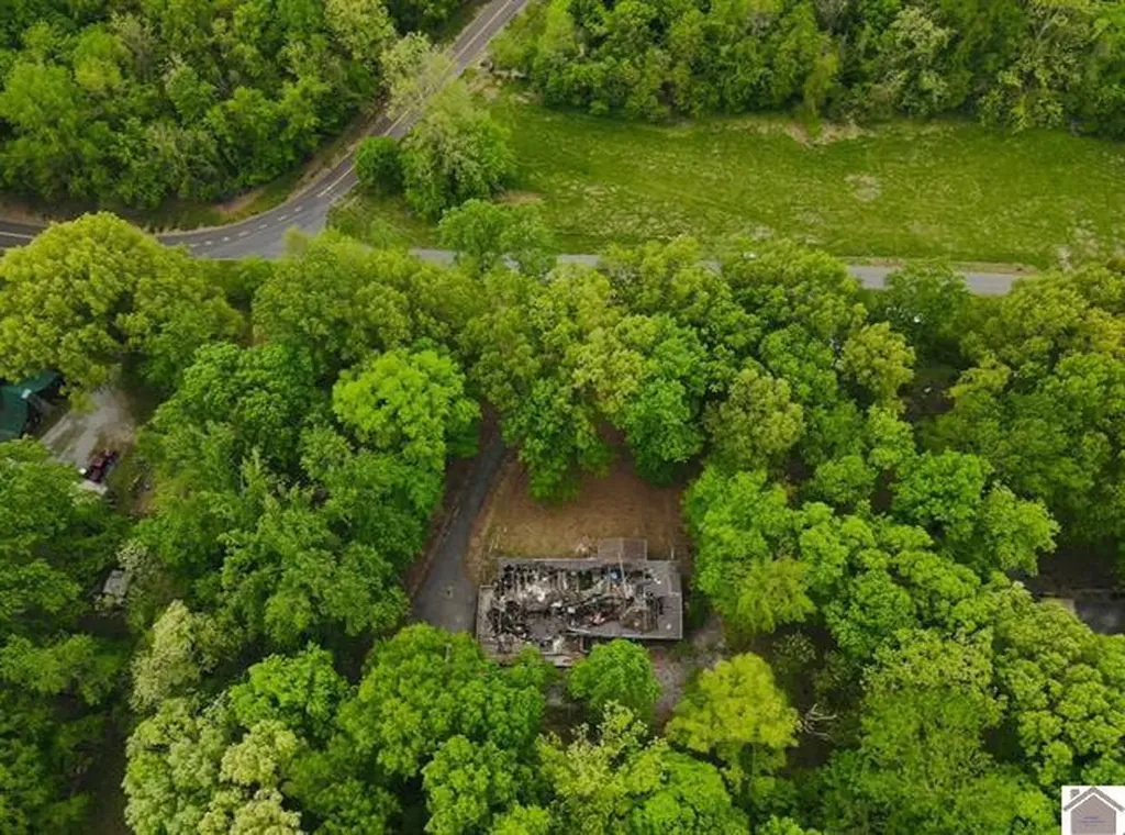 40 Oriole Drive Eddyville KY 42038