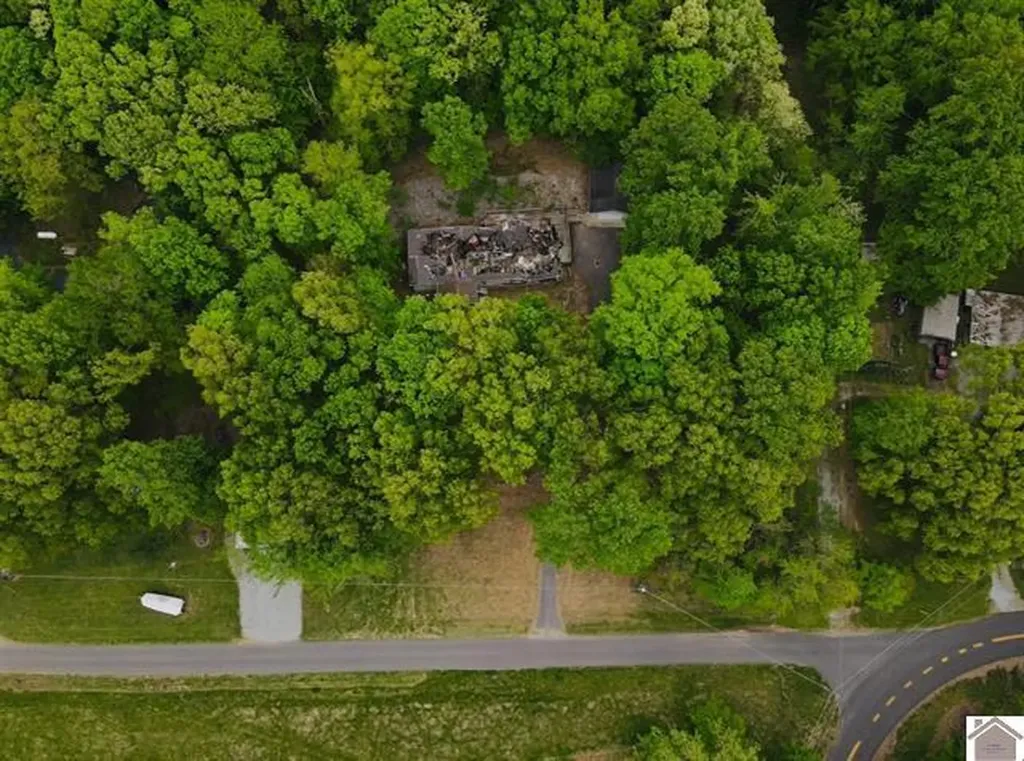40 Oriole Drive Eddyville KY 42038