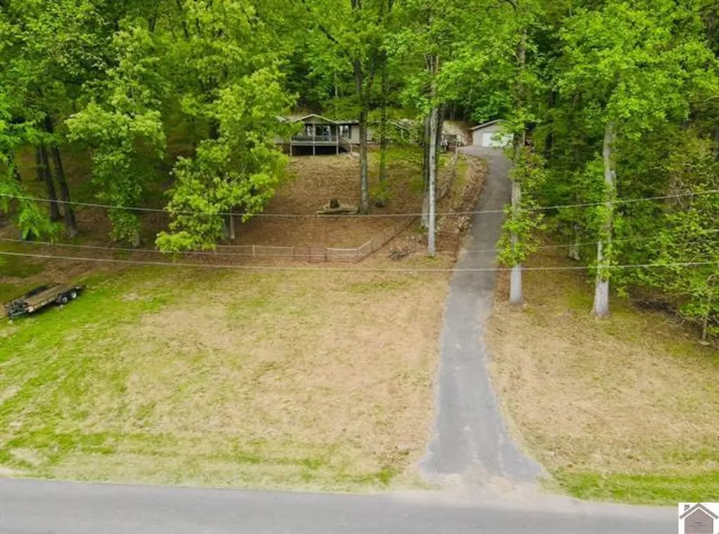 40 Oriole Drive Eddyville KY 42038