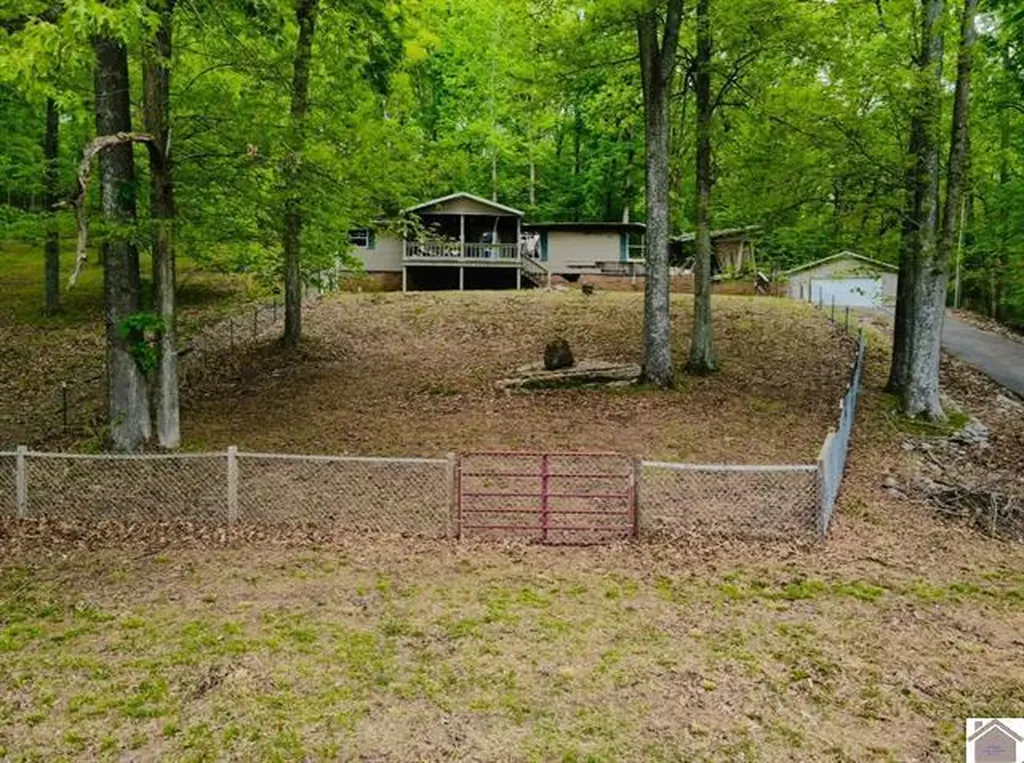 40 Oriole Drive Eddyville KY 42038