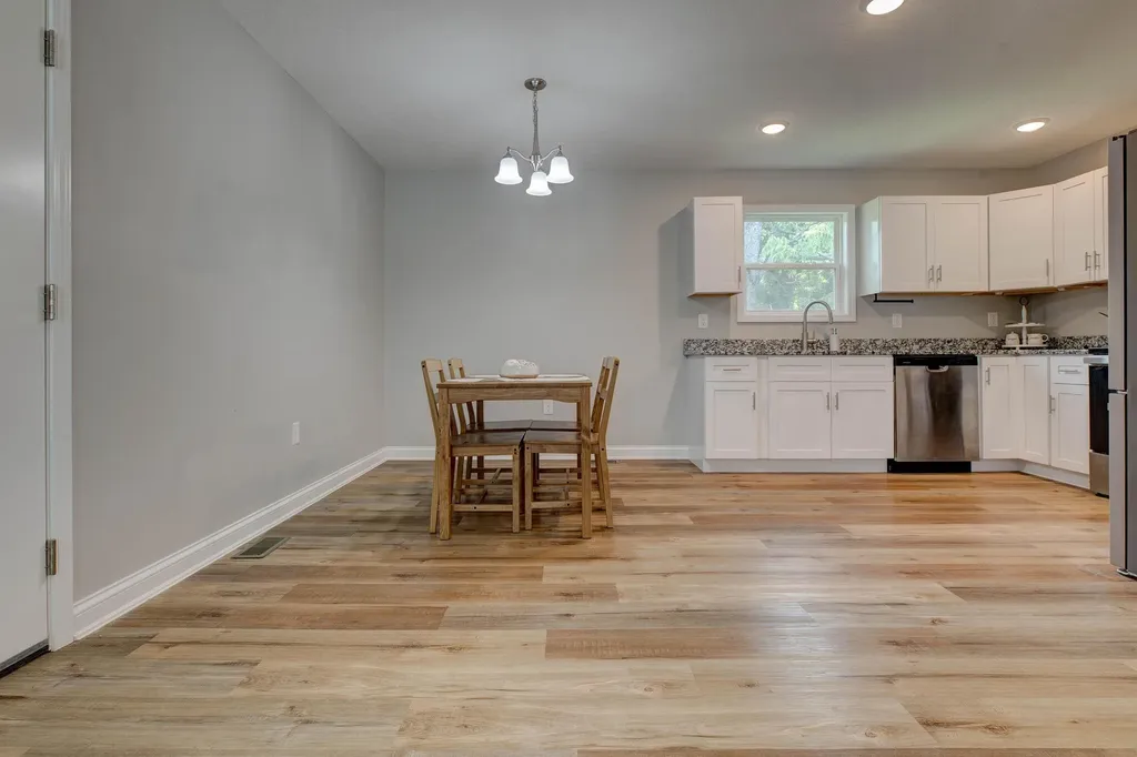 30 Hughes Avenue Winchester KY 40391