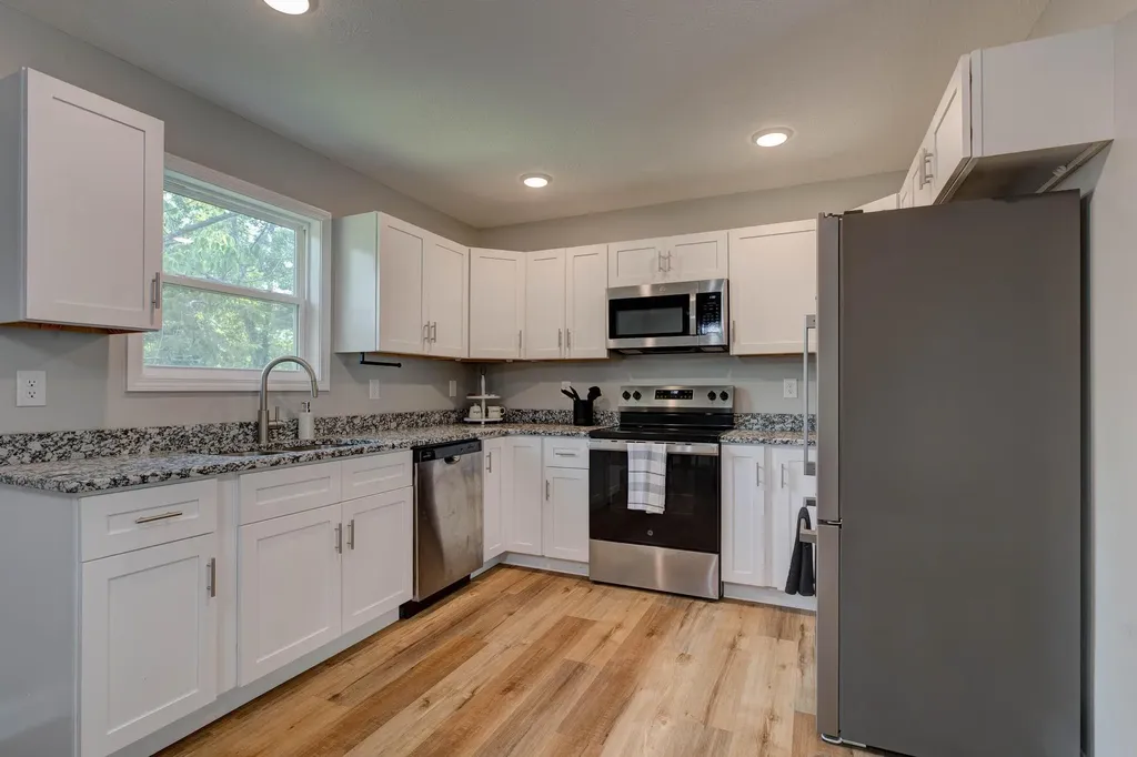 30 Hughes Avenue Winchester KY 40391