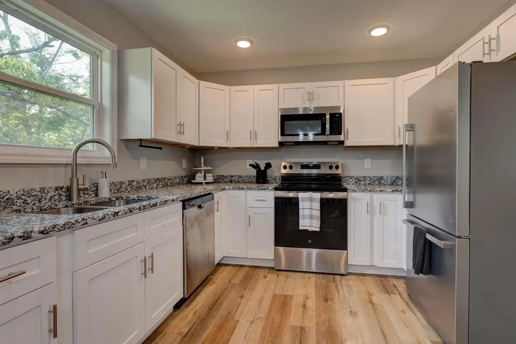 30 Hughes Avenue Winchester KY 40391