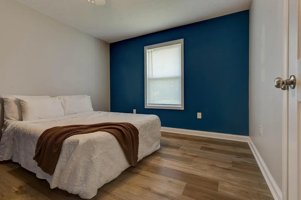 30 Hughes Avenue Winchester KY 40391