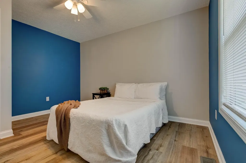 30 Hughes Avenue Winchester KY 40391