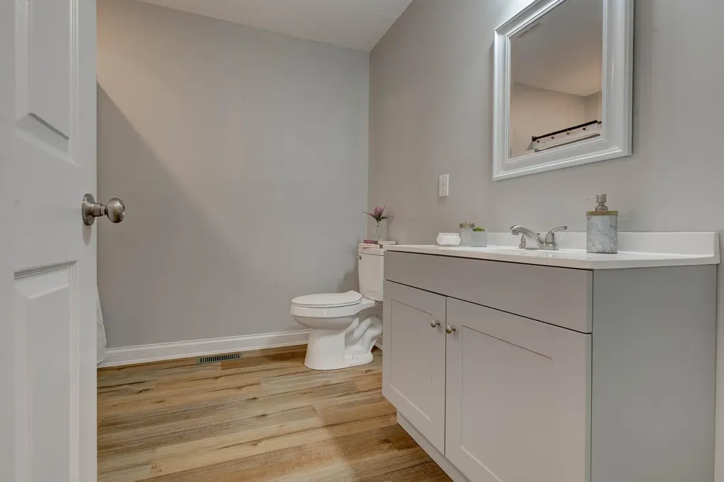 30 Hughes Avenue Winchester KY 40391