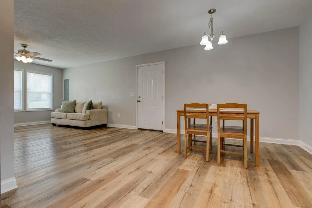 30 Hughes Avenue Winchester KY 40391