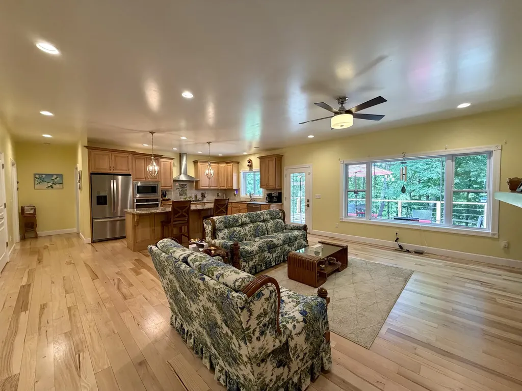 172 Periwinkle Hill Road Cadiz KY 42211