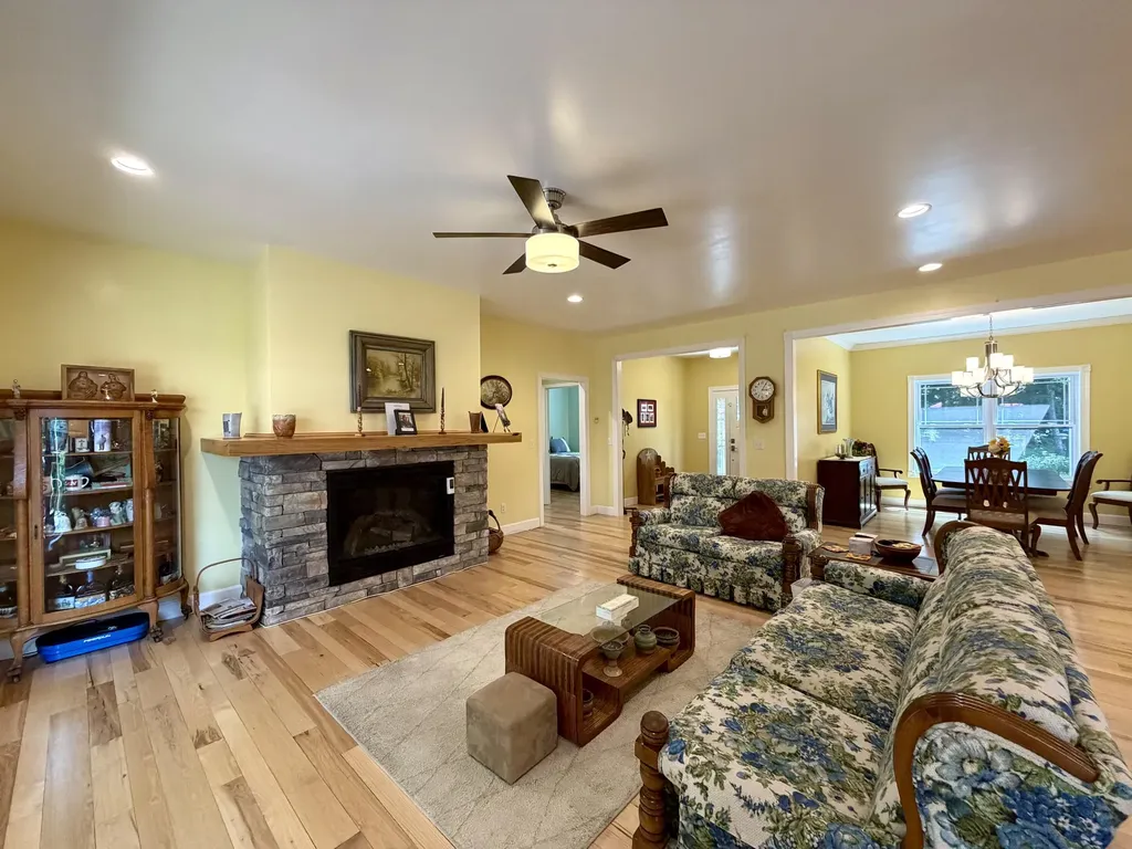 172 Periwinkle Hill Road Cadiz KY 42211