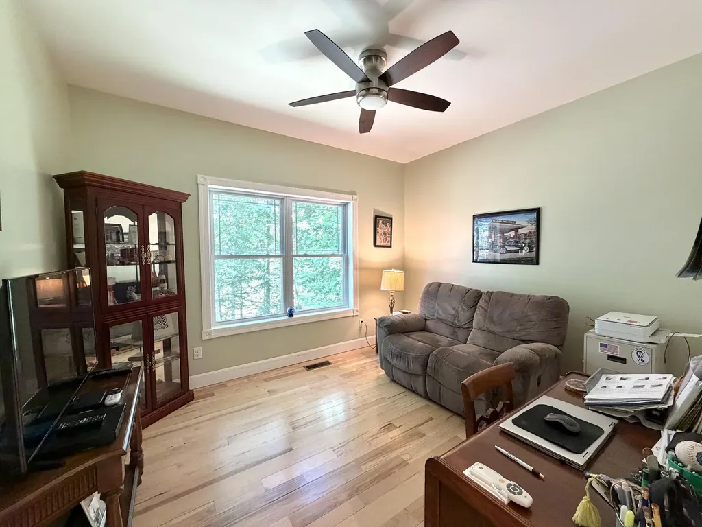 172 Periwinkle Hill Road Cadiz KY 42211