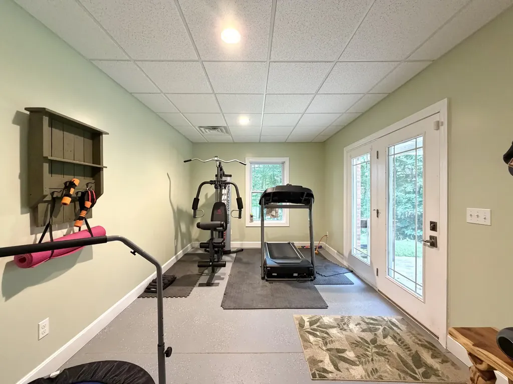172 Periwinkle Hill Road Cadiz KY 42211