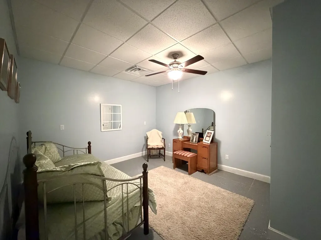 172 Periwinkle Hill Road Cadiz KY 42211