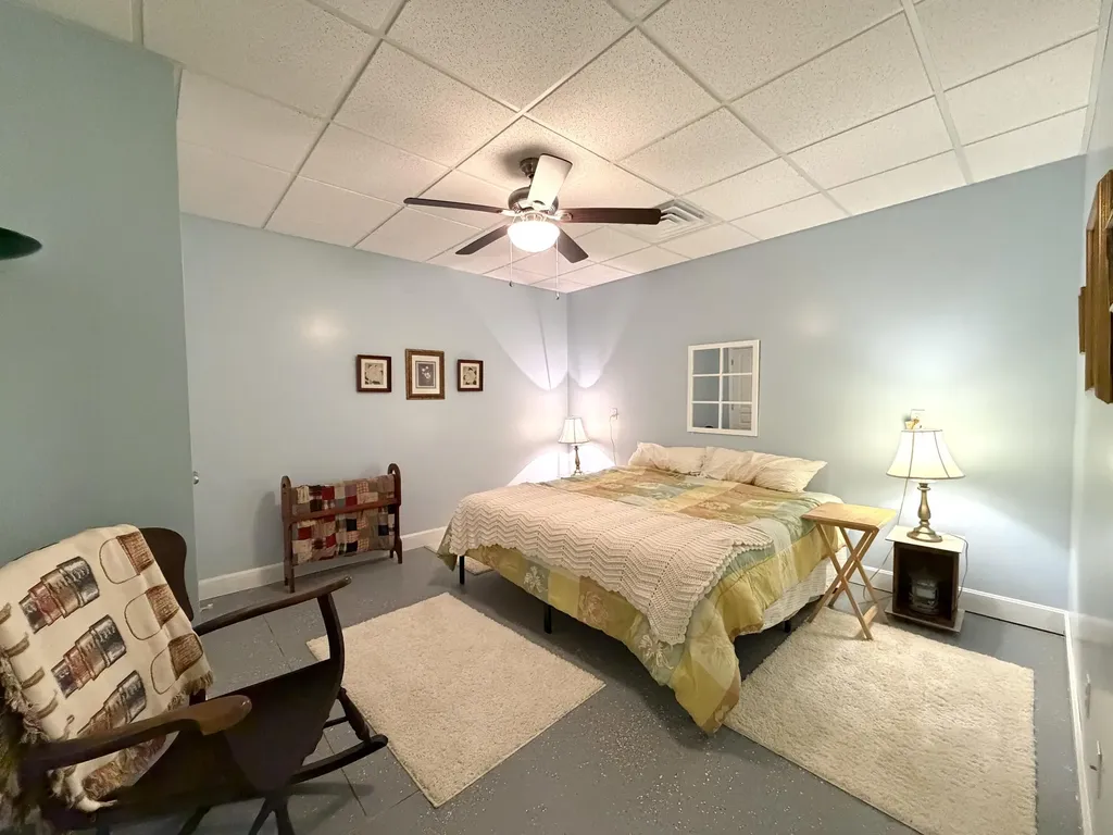172 Periwinkle Hill Road Cadiz KY 42211