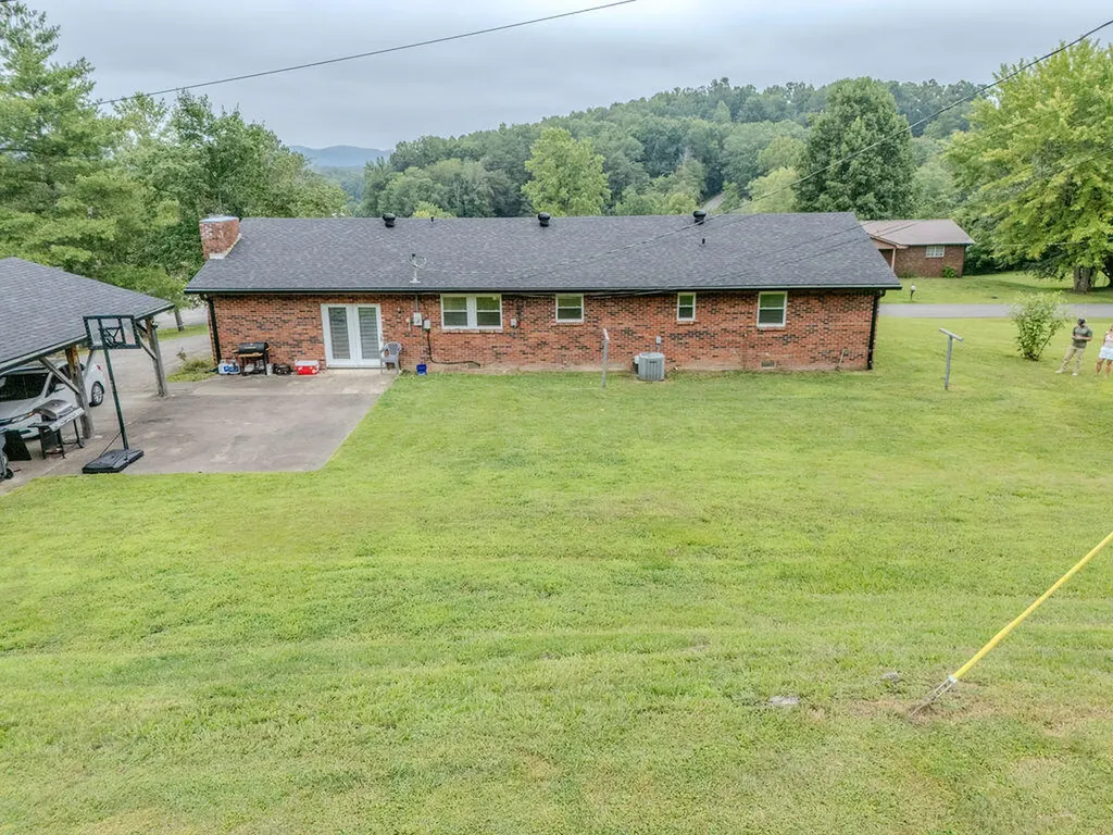 10 Poplar Lane Morehead KY 40351