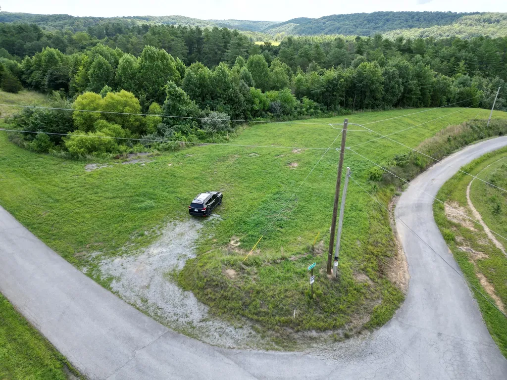 1191 W Adkins-arthur Road Somerset KY 42501