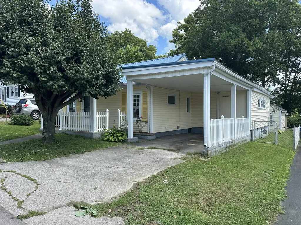 17 Waveland Avenue Winchester KY 40391
