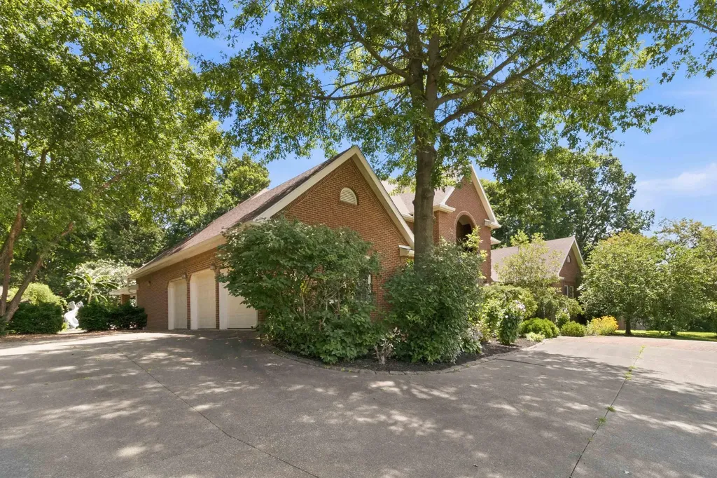 425 Woodside Drive Somerset KY 42503