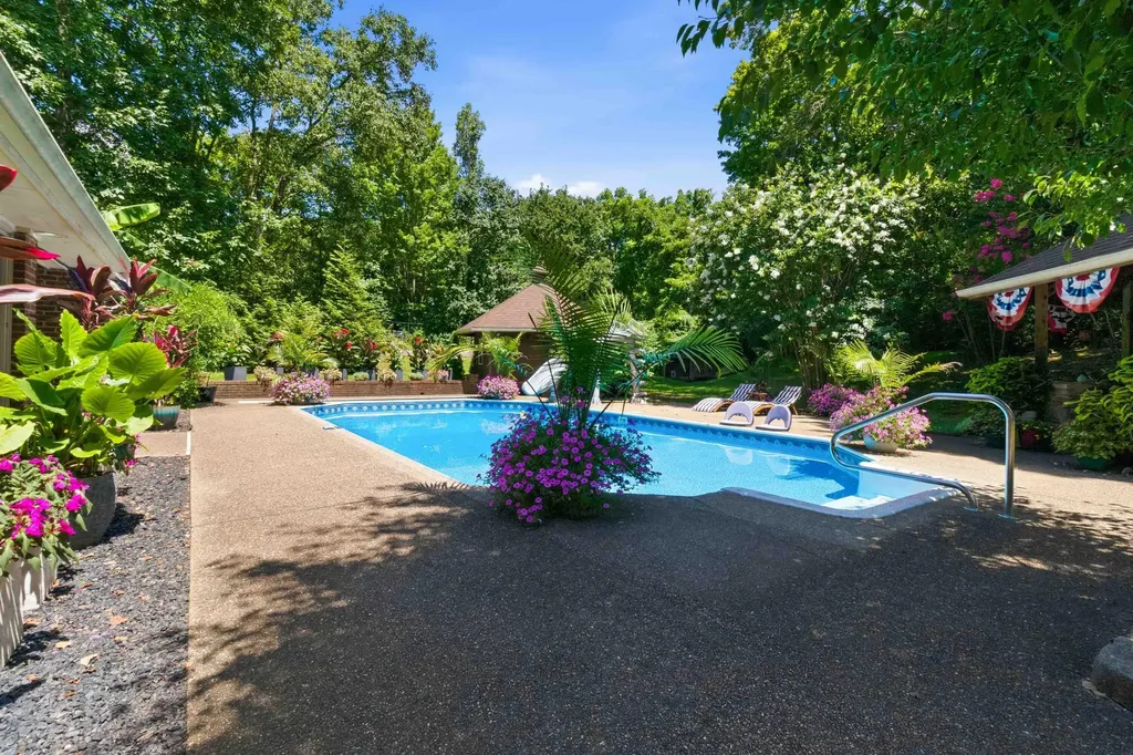 425 Woodside Drive Somerset KY 42503
