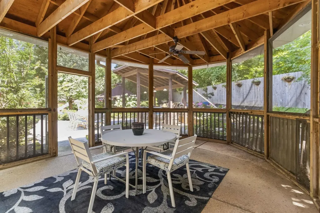 425 Woodside Drive Somerset KY 42503
