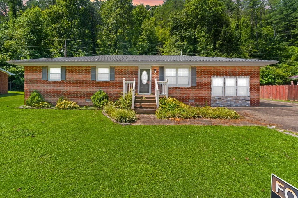 171 Clark Drive Prestonsburg KY 41653