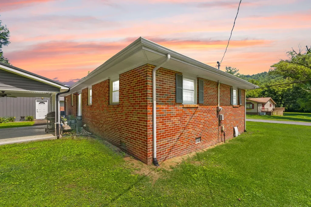 171 Clark Drive Prestonsburg KY 41653