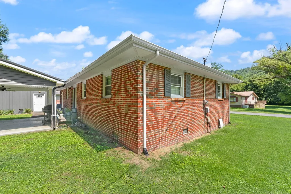 171 Clark Drive Prestonsburg KY 41653