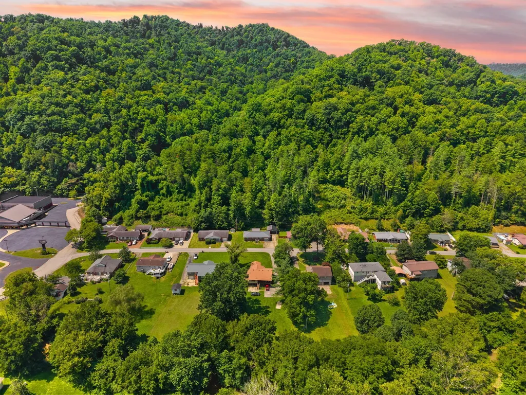 171 Clark Drive Prestonsburg KY 41653