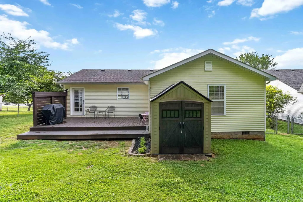 102 Fox Chase Danville KY 40422