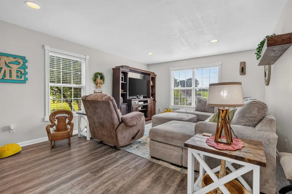 102 Fox Chase Danville KY 40422