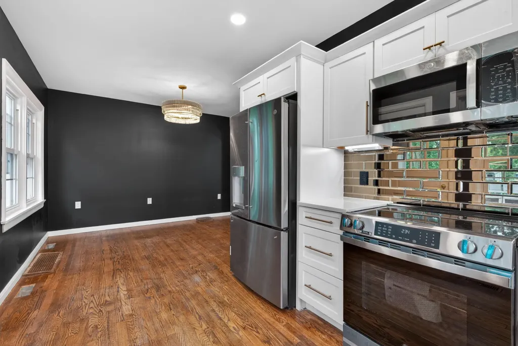 27 W 19th Street Paris KY 40361
