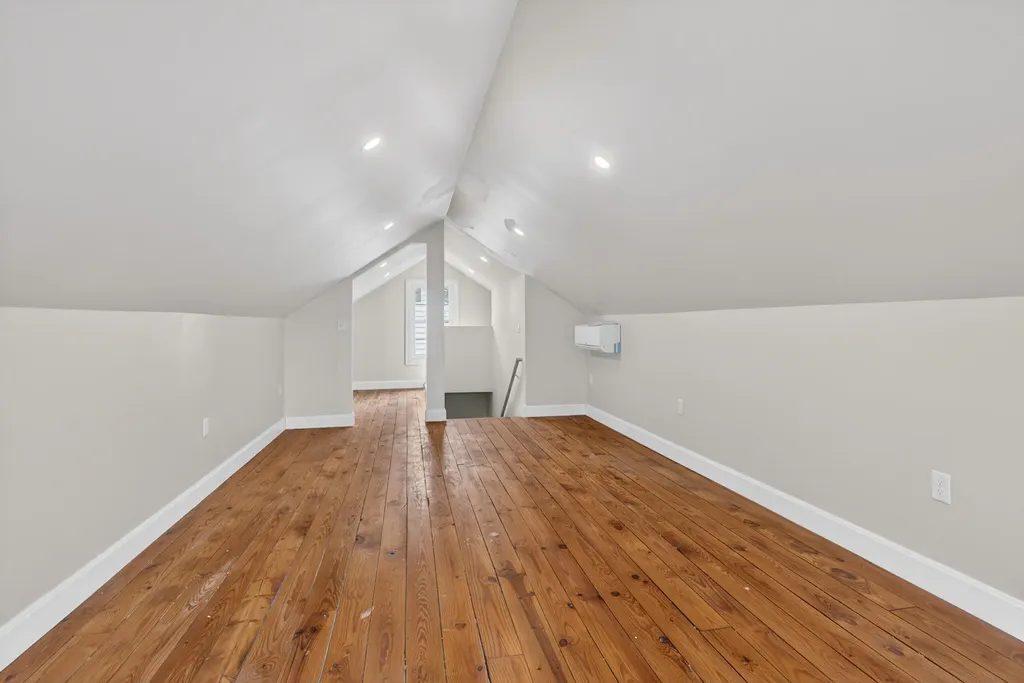 27 W 19th Street Paris KY 40361