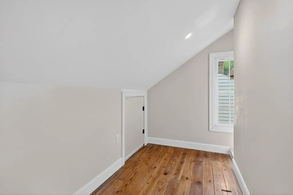 27 W 19th Street Paris KY 40361
