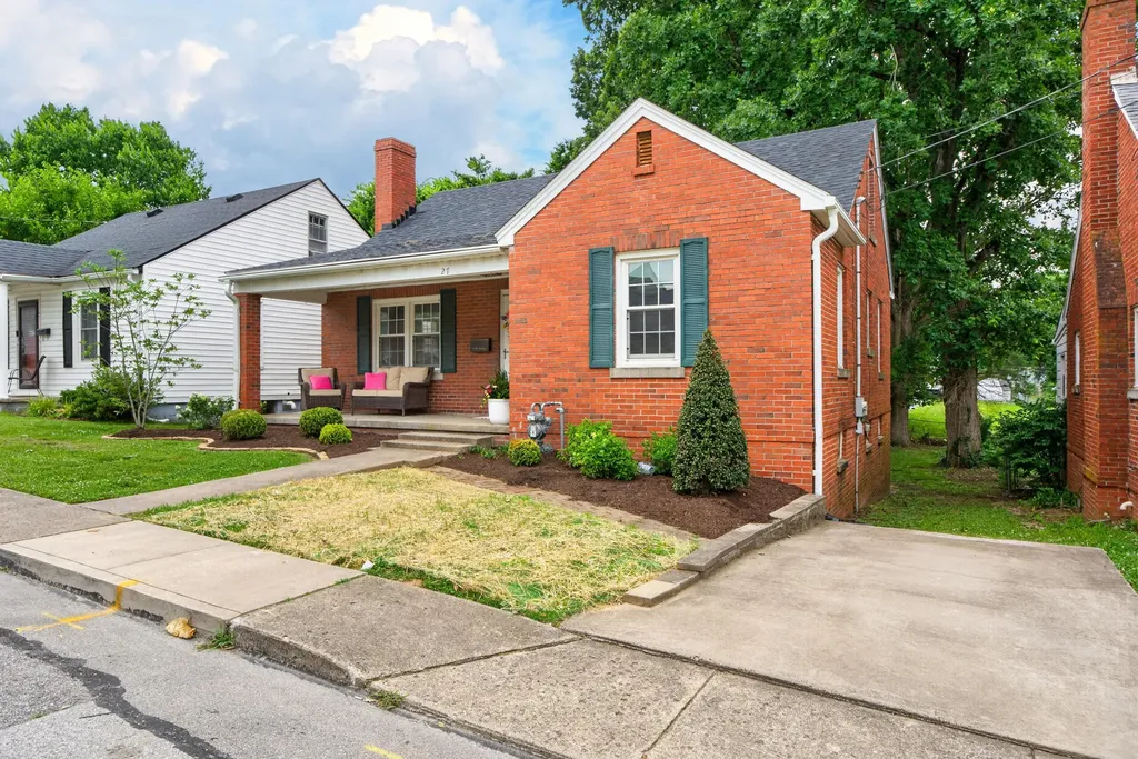 27 W 19th Street Paris KY 40361