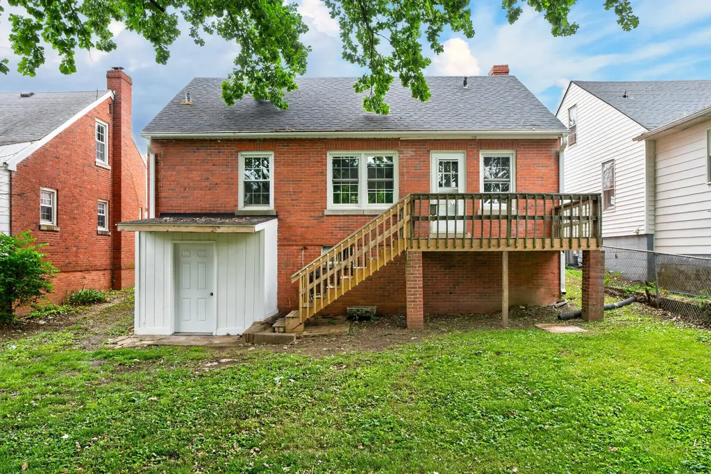 27 W 19th Street Paris KY 40361