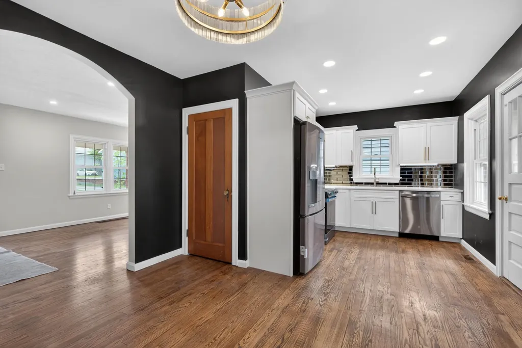 27 W 19th Street Paris KY 40361