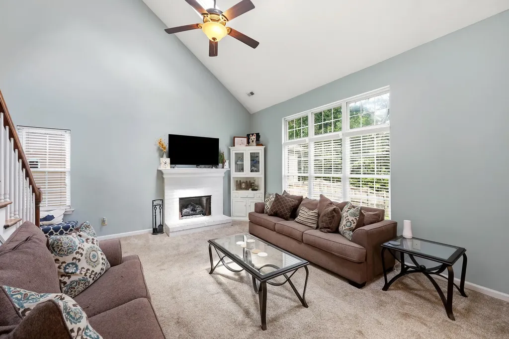 957 Gerardi Road Lexington KY 40509
