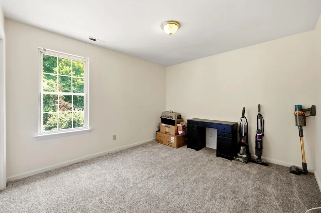 957 Gerardi Road Lexington KY 40509