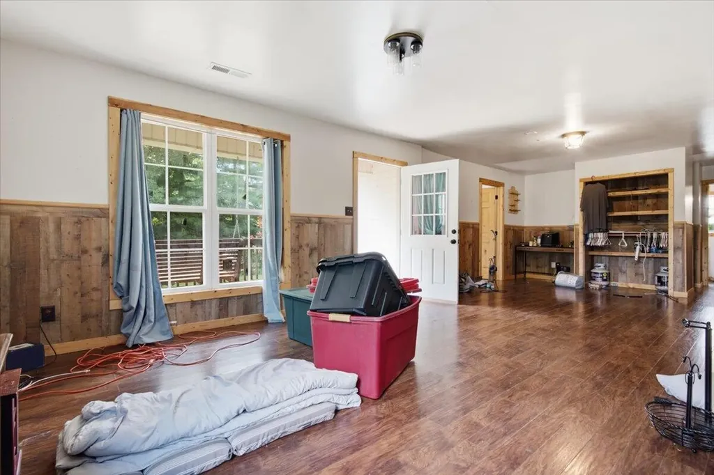 82 Hansen Road Pine Knot KY 42635